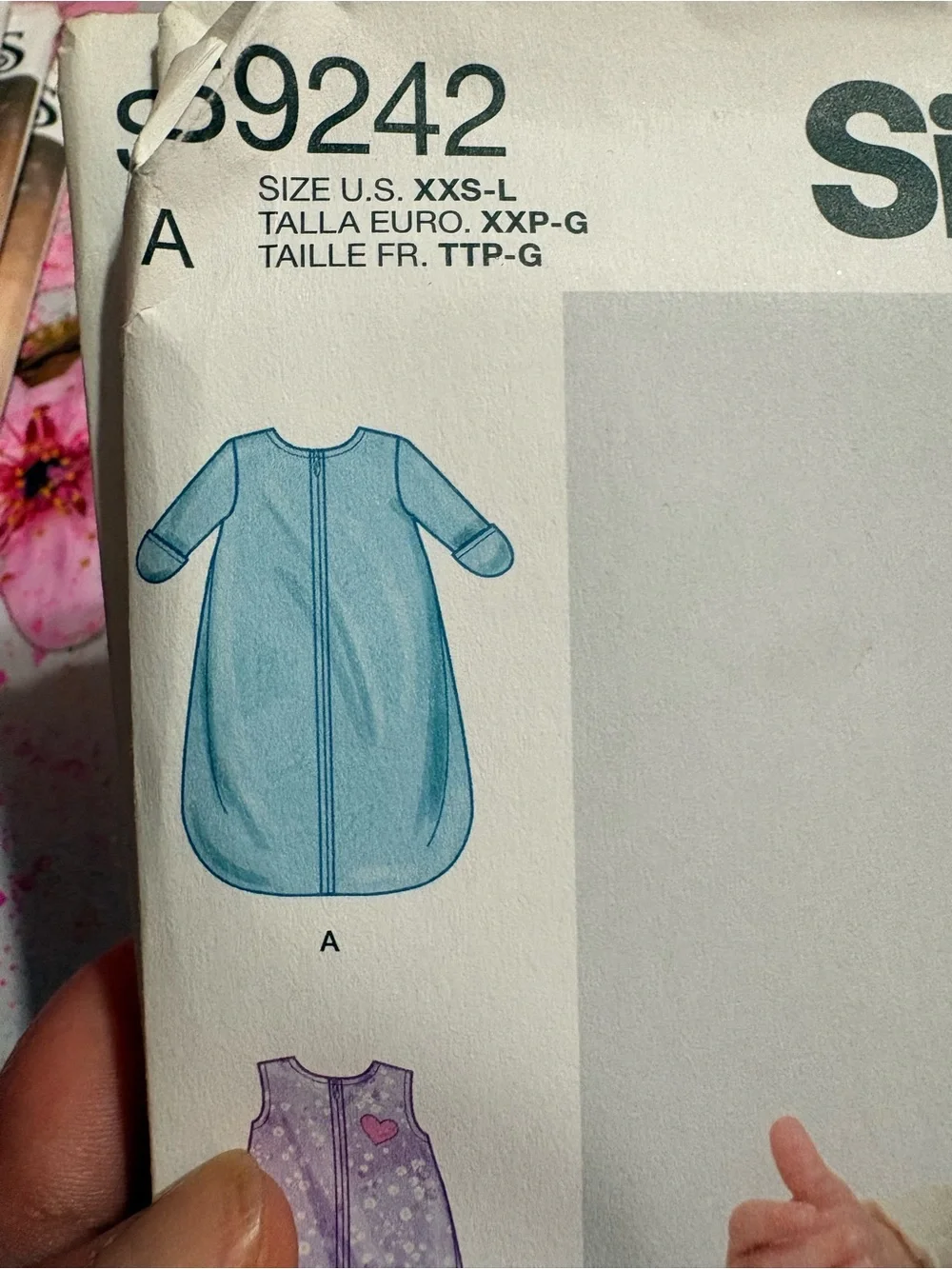 BN UNCUT SIMPLICITY 9242 A BABY SEWING PATTERNS